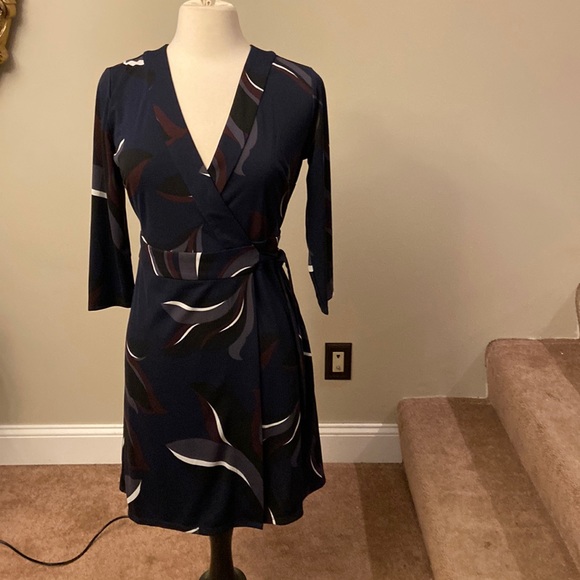 Ann Taylor Dresses & Skirts - Ann Taylor wrap dress
